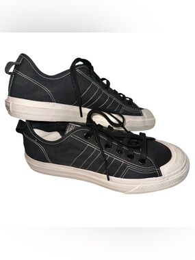 Adidas Size 9.5 Nizza Men's Canvas Casual Sneakers Black Contrast Stitching